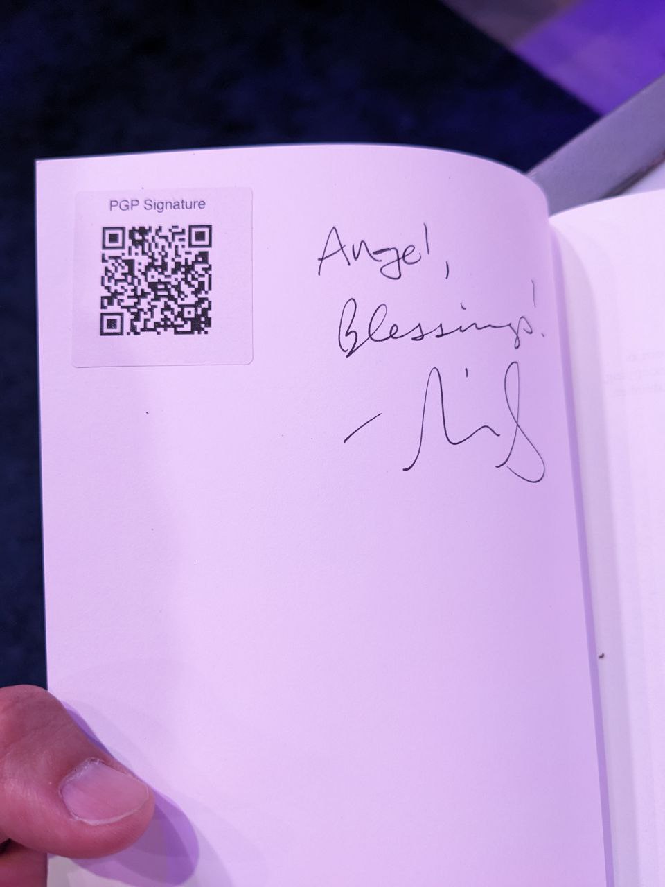 Signed autograph e43dde1a18b32970