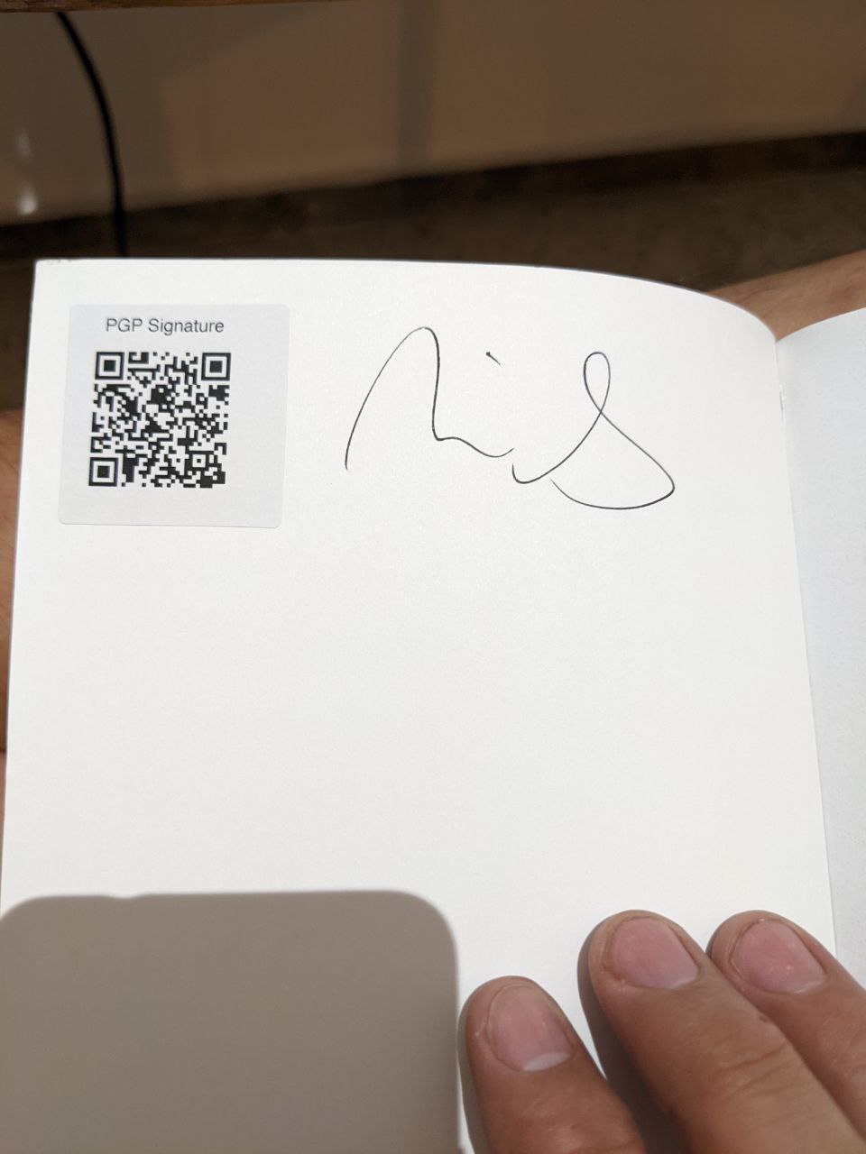 Signed autograph e64d48934e3cf059