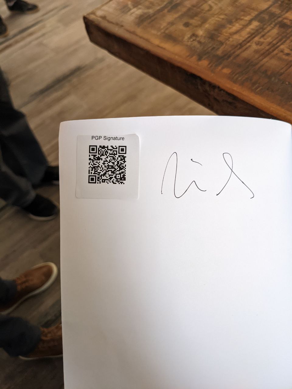 Signed autograph e98feb95e225a655