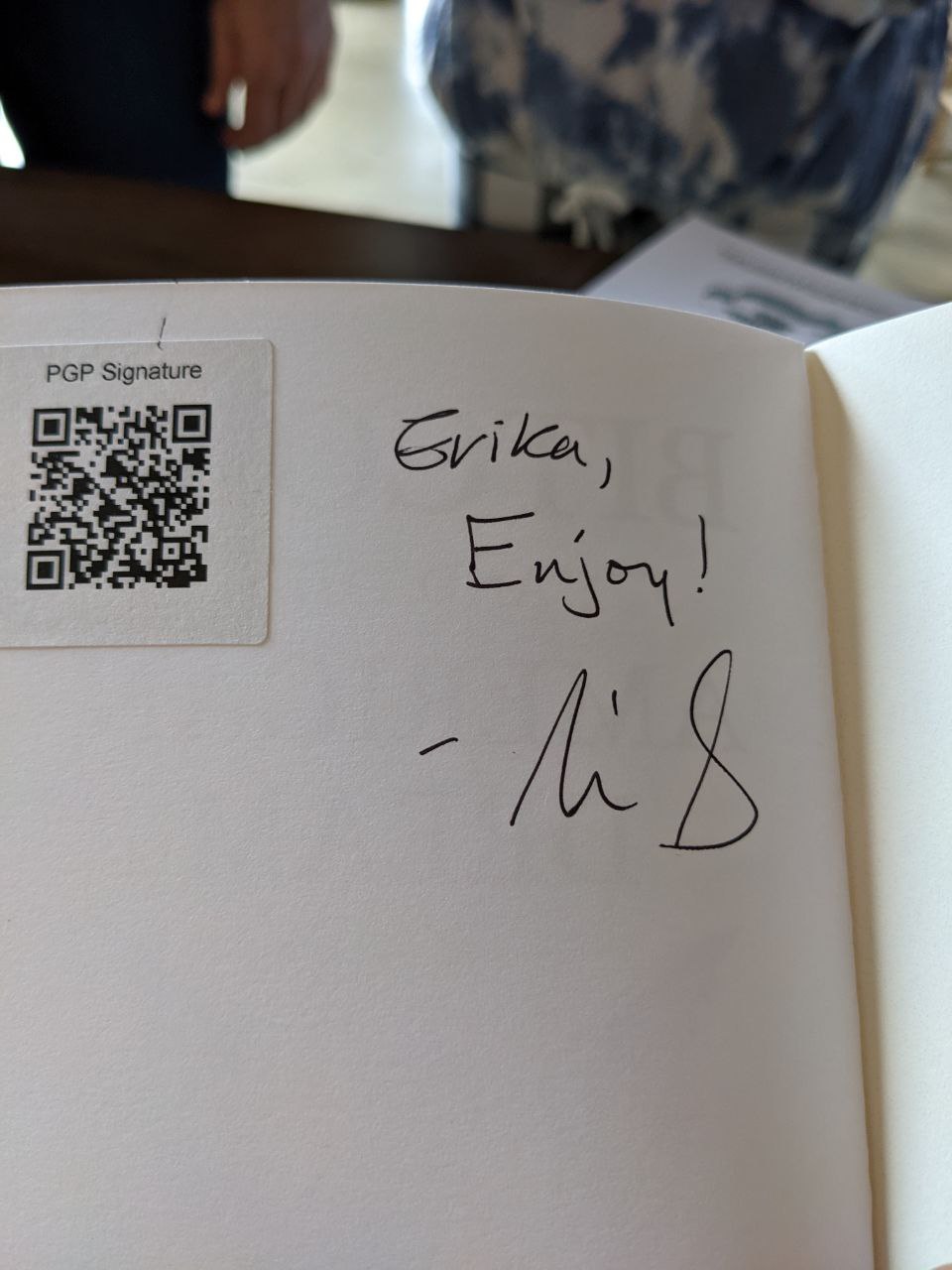 Signed autograph eb38f152952eb077