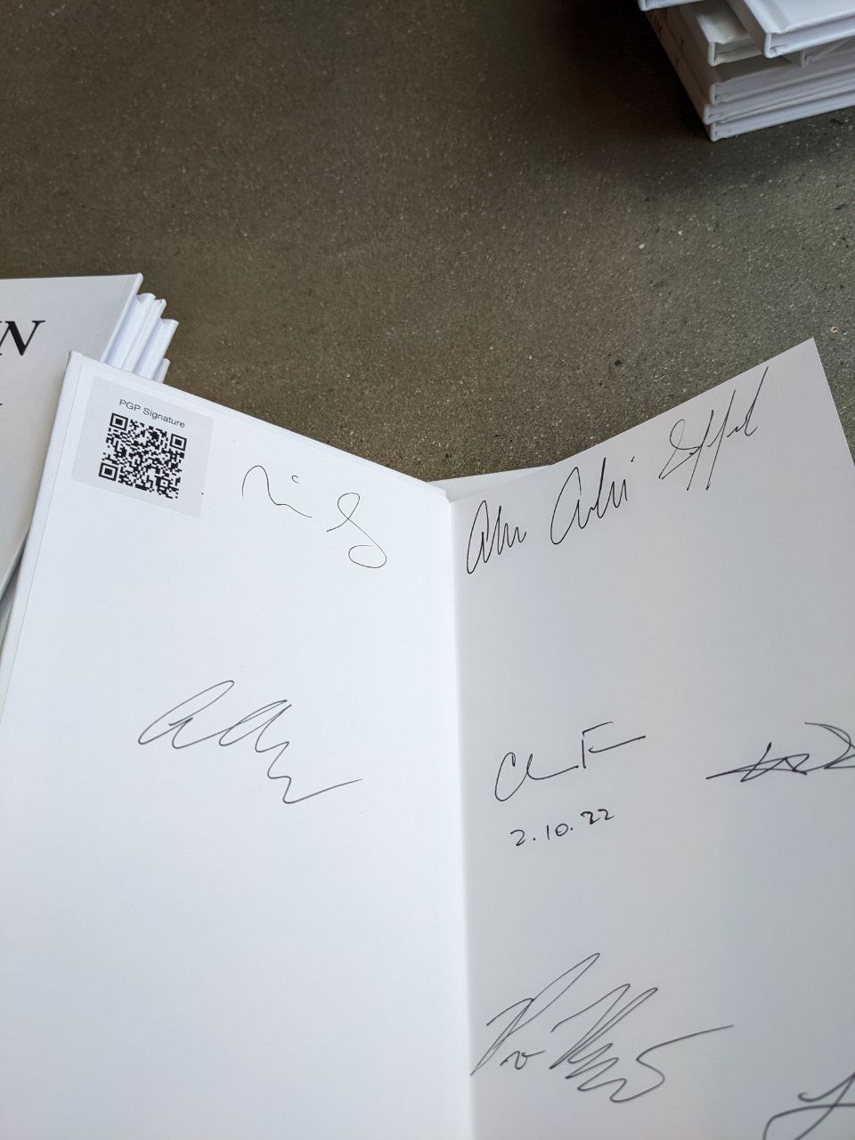 Signed autograph ed08e6fca4238790