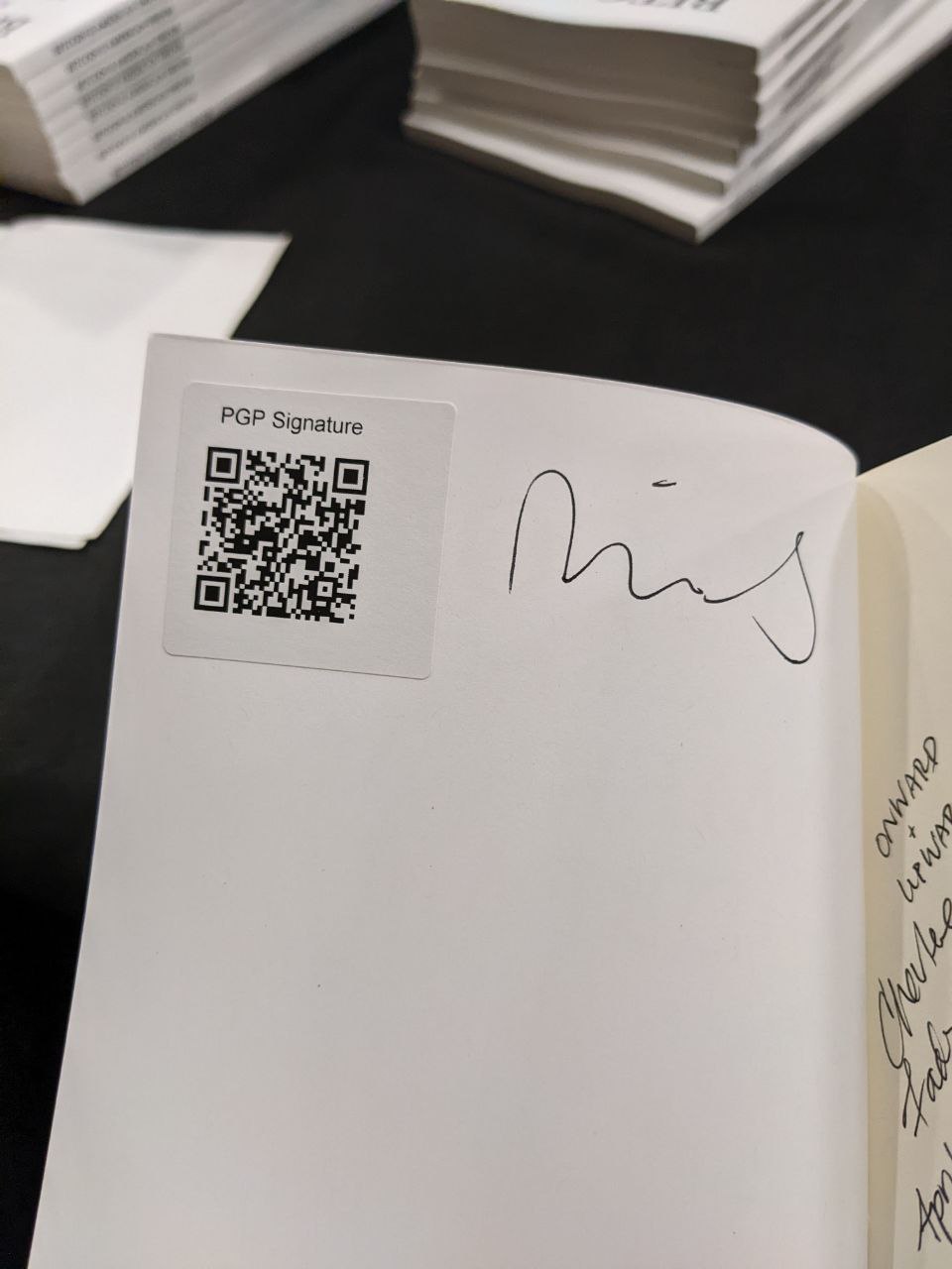 Signed autograph efda0e7a920327f7