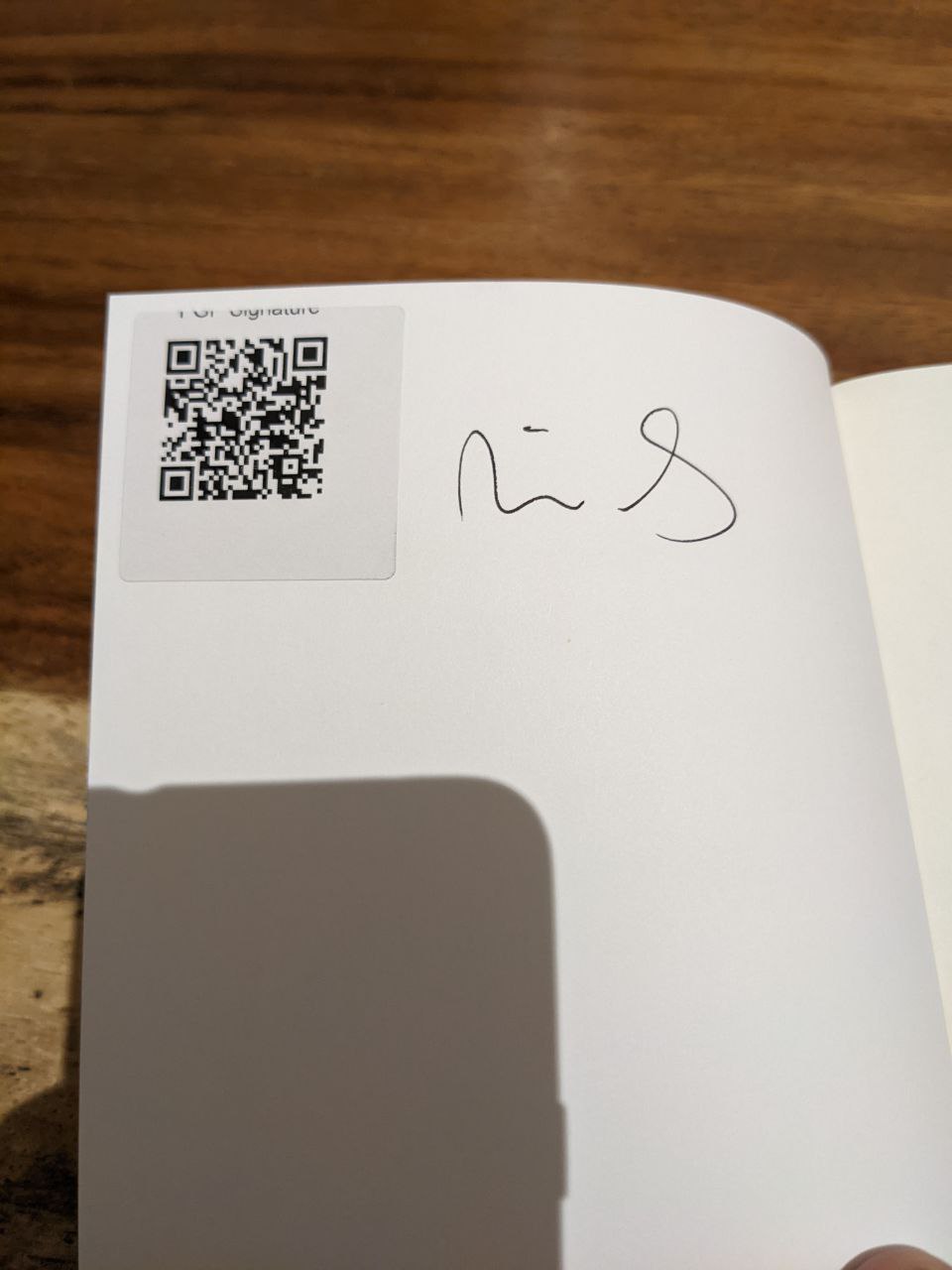 Signed autograph f06937f0982092a1