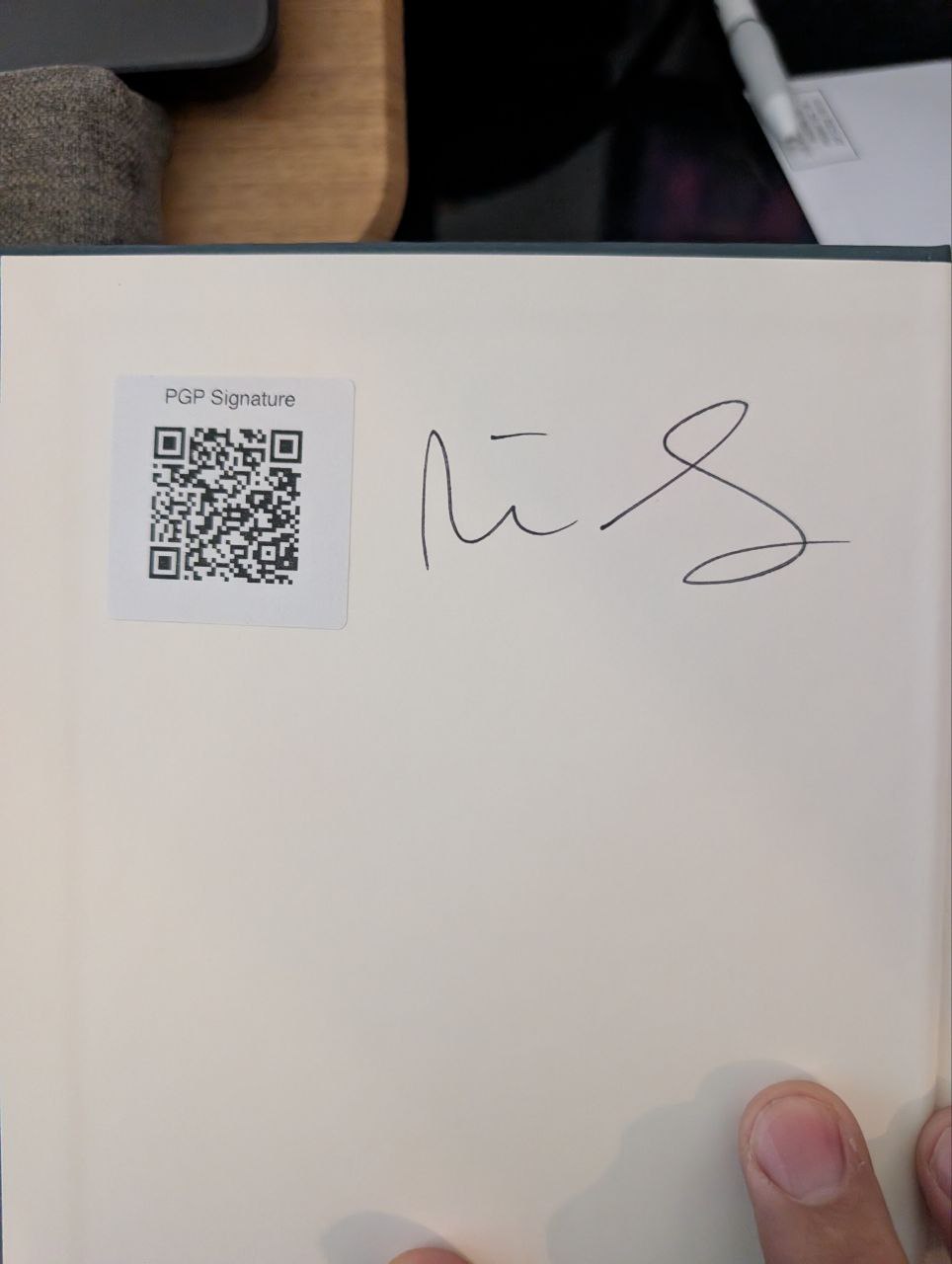 Signed autograph f26f9640407a85ec