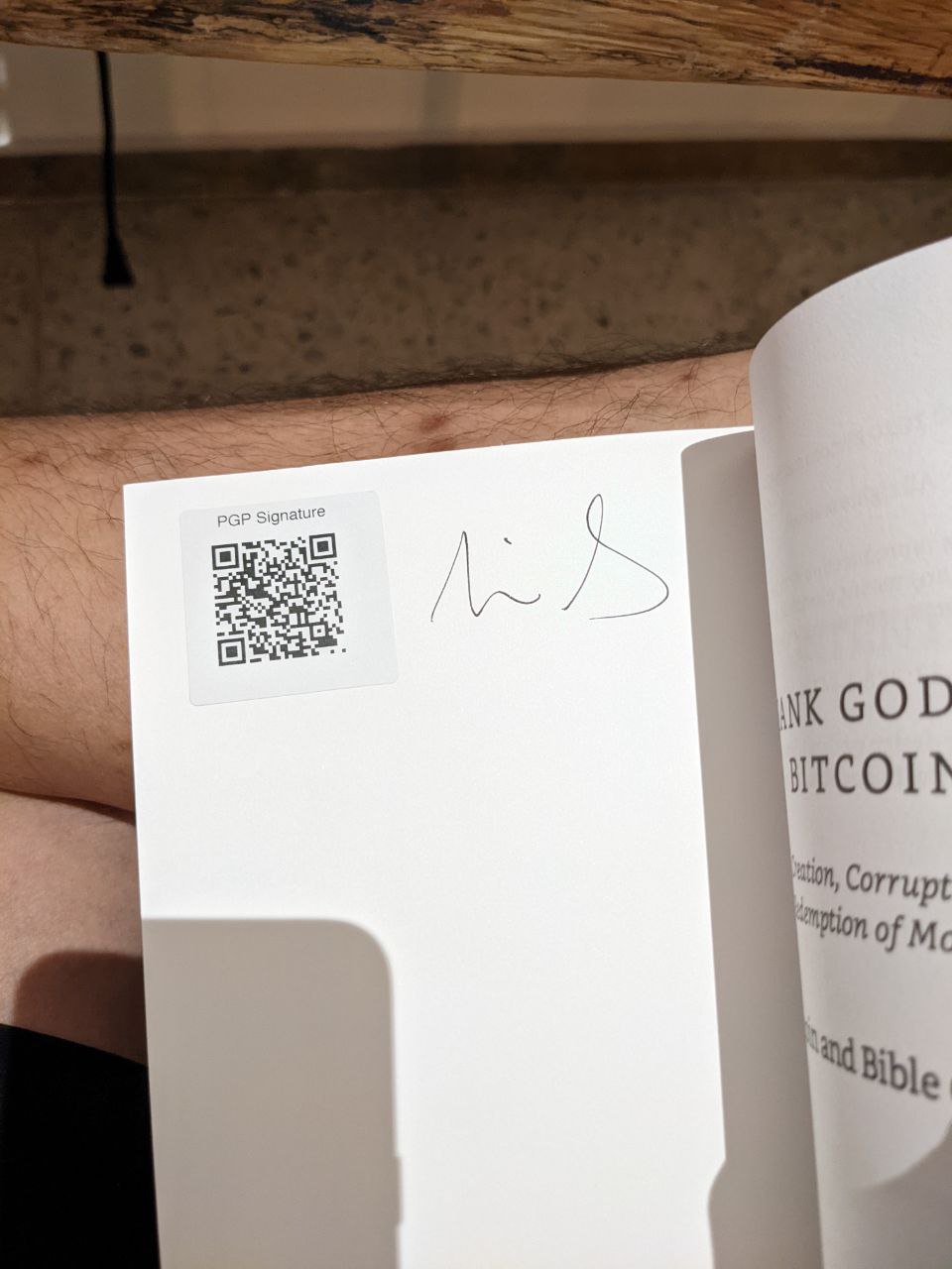 Signed autograph f4b86f2efef0bb04