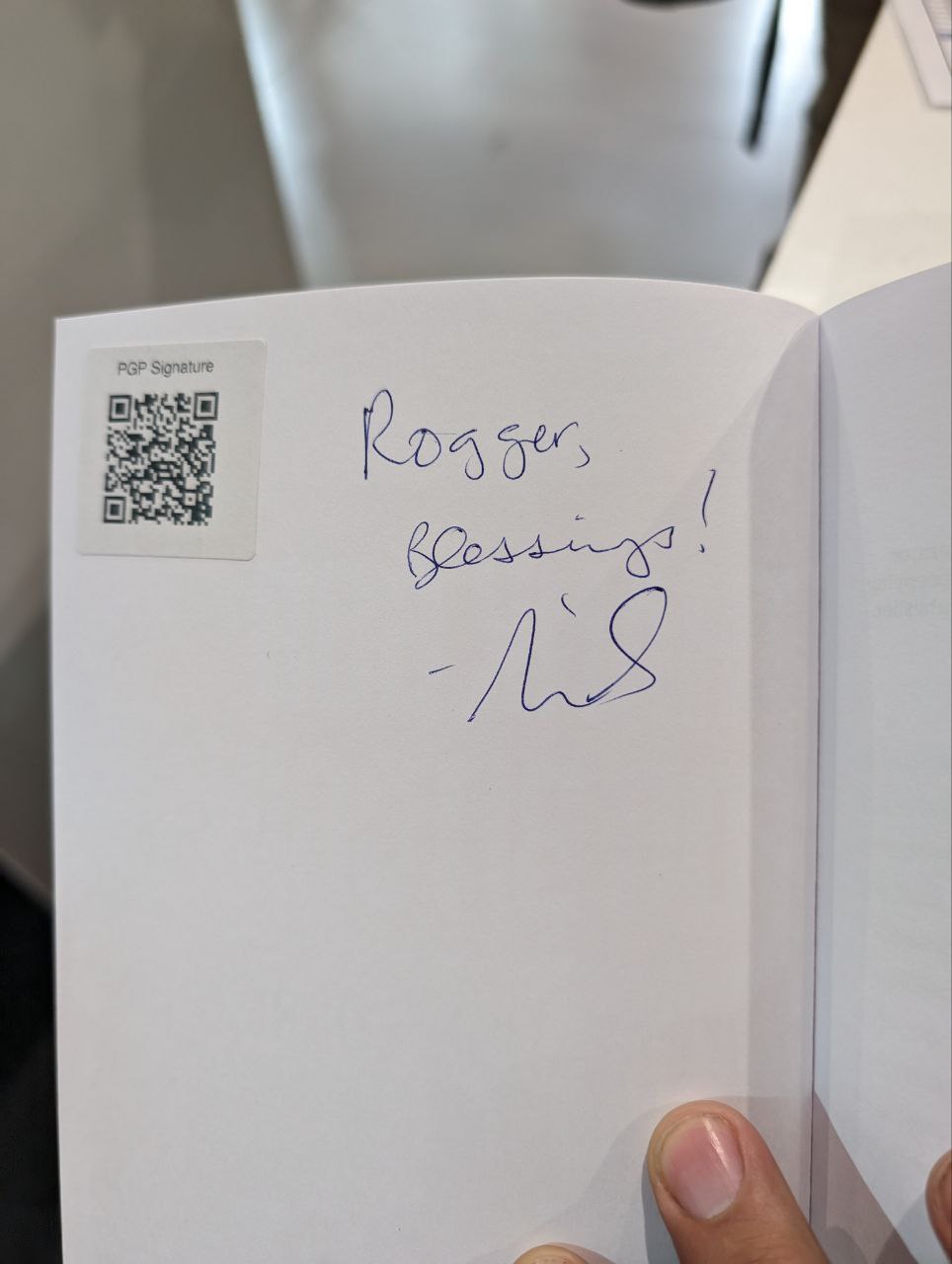 Signed autograph f6b23c698ee20377