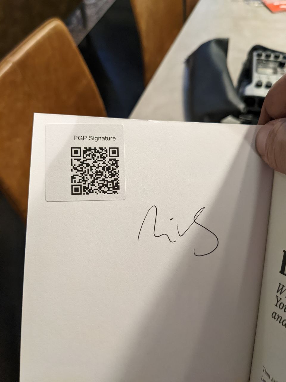 Signed autograph f6c30fd70dc68e67