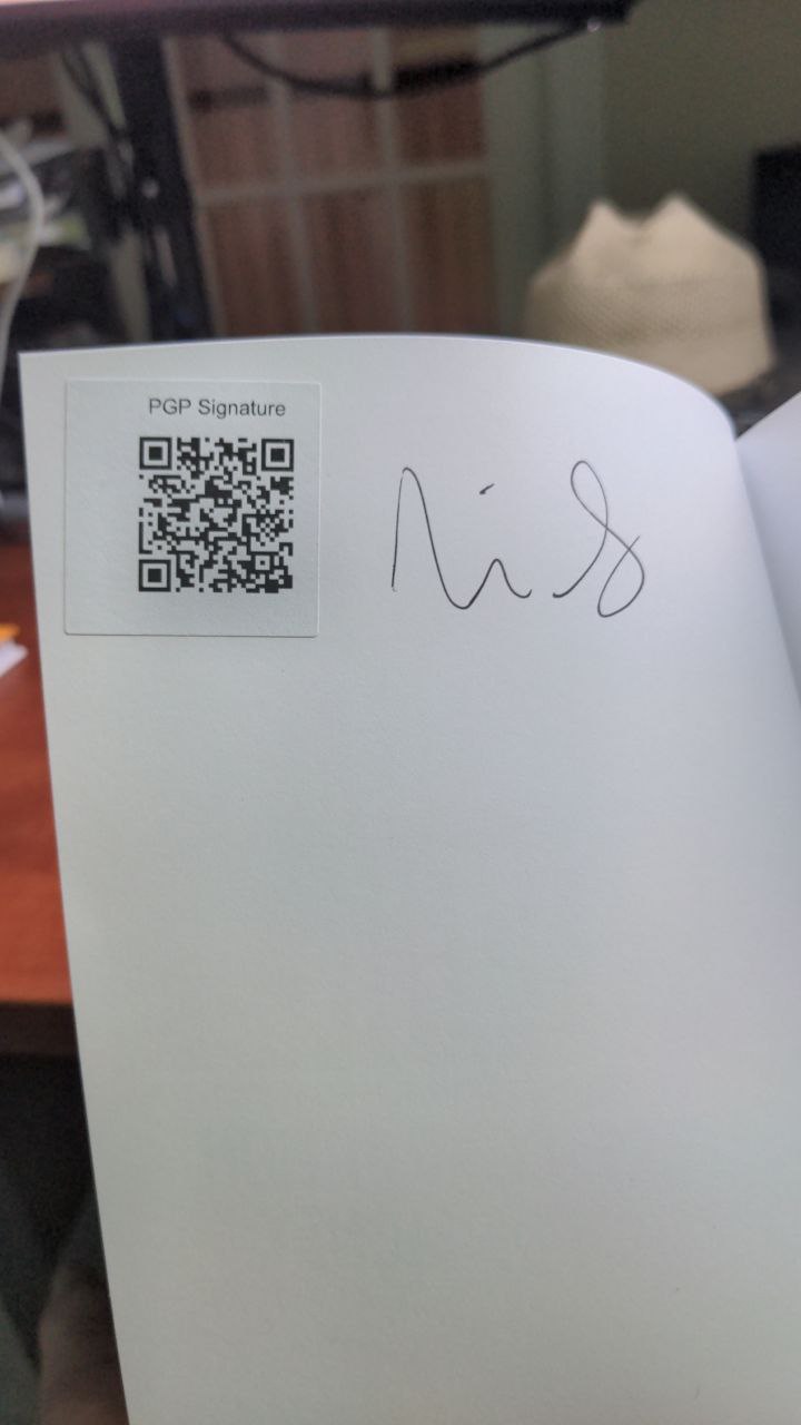 Signed autograph f90ed208c01e94b6