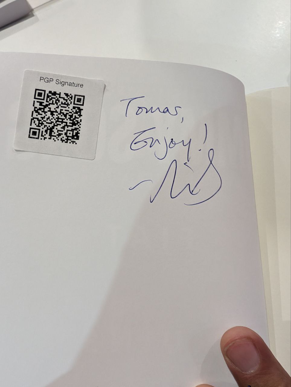 Signed autograph fc544fdc32243fe4