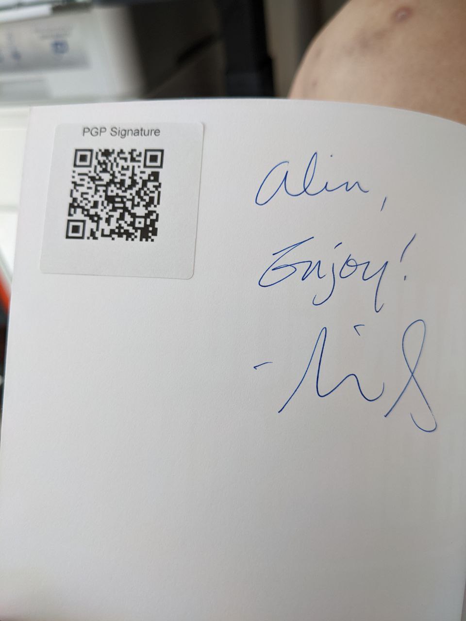 Signed autograph fed3ae2500673634